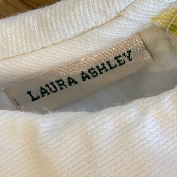 VINTAGE Girl’s Floral Laura Ashley Dress Size 6 Cottagecore Farmhouse Style - Picture 8 of 8